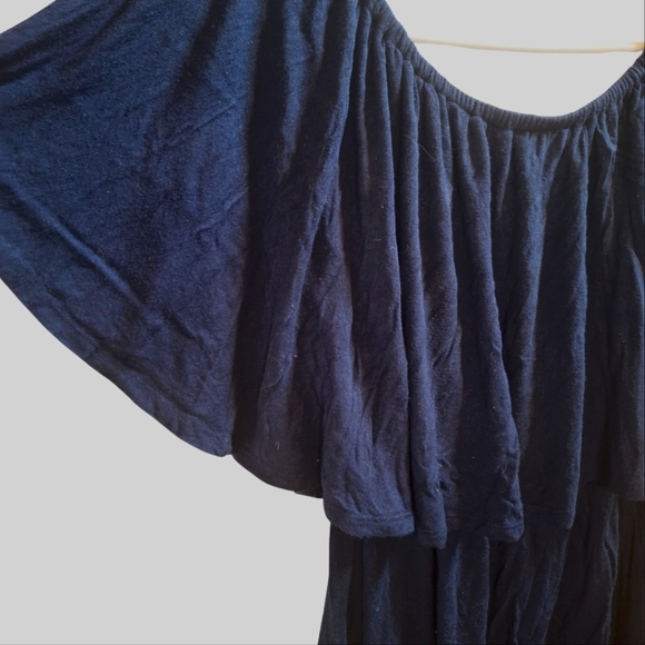 Navy Blue Westport Blouse- Size Medium Flutter Sleeve - Picture 4 of 4
